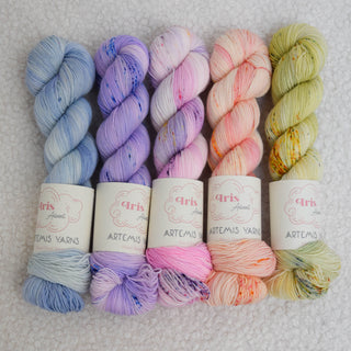 5 skeins fade Iris- Base Artemis Sock