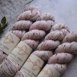 Tweed DK - Just a girl