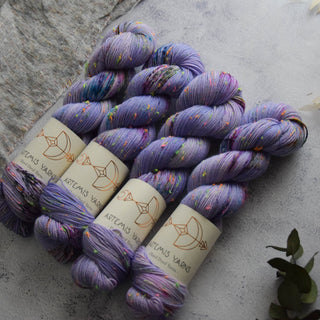 Artemis Sprinkles fingering - Blackberry cake