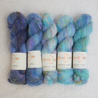 5 skeins fade colorways "Nereids"- Base Artemis Sprinkles Fluff