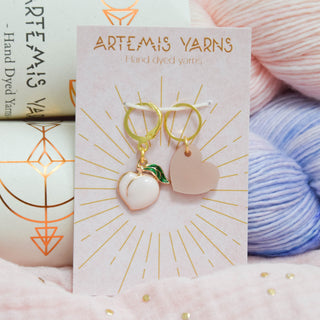Stitch markers Duo - White peach heart