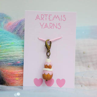 Sweet treats at the Courts - Progress keeper - Strawberry Religieuse