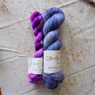 Sock set Artemis High Twist & Stellina - Galaxy + Happy dye Purple