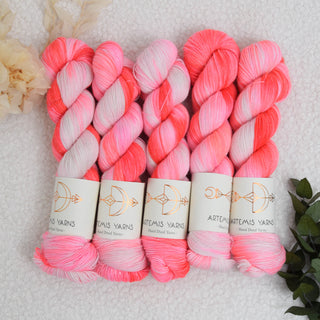 Artemis Stellina fingering - Strawberries&Cream "Crevette"