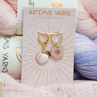 Stitch markers Duo - White peach flower