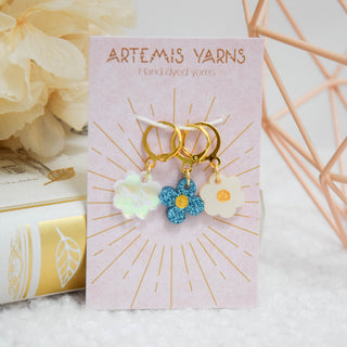 Set of 3 removable stitch markers - Holographic Flowers and glitter